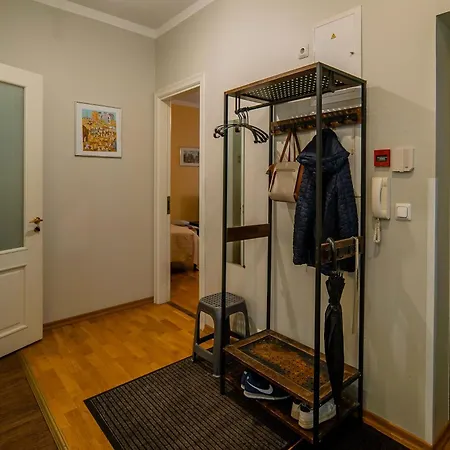 Romeo Family * Reval