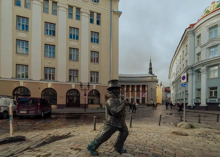 Romeo Family تالين